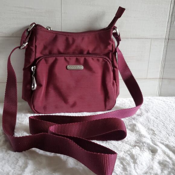 Baggallini Joey Bagg in Dark Cherry Crossbody Bag NWOT - Picture 1 of 6